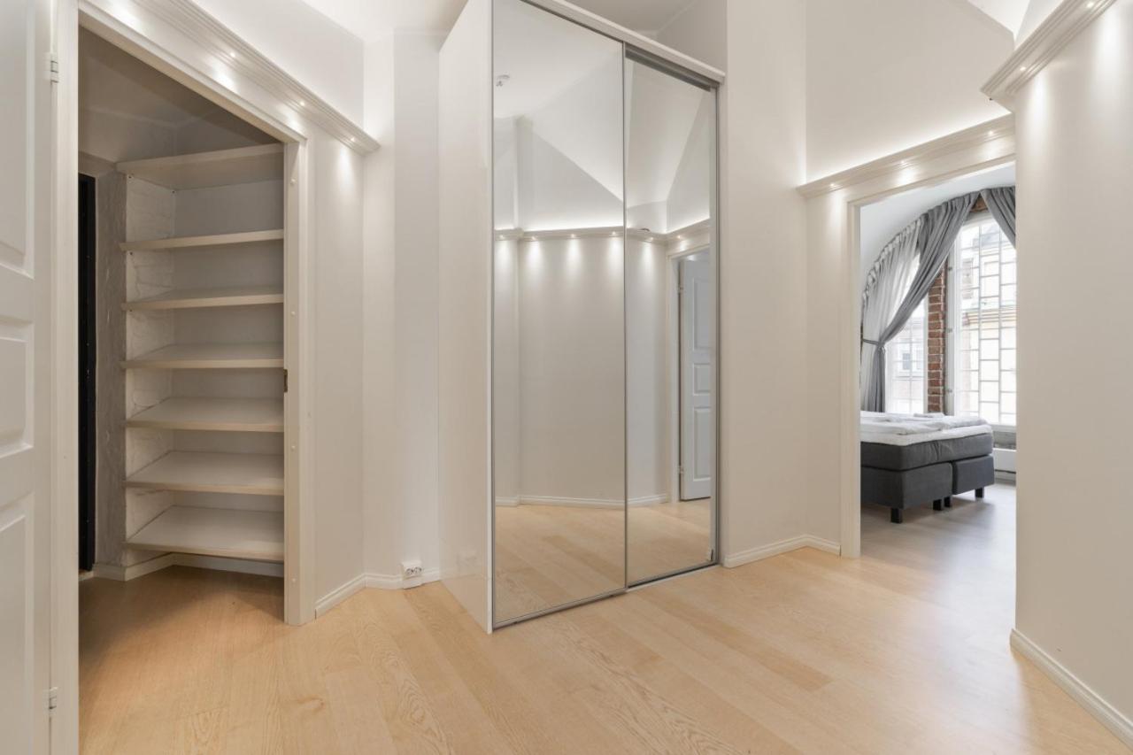 Glorious Penthouse With Private Sauna And Jacuzzi