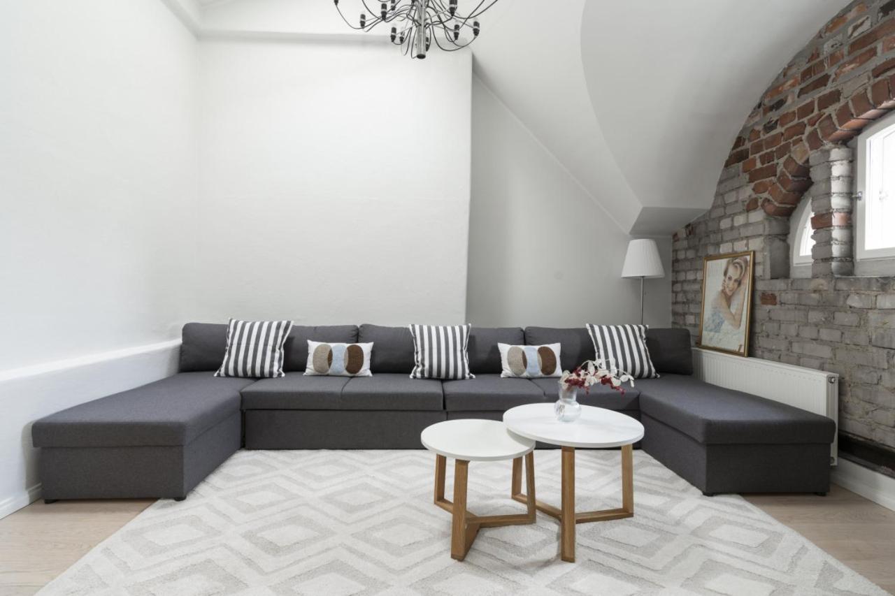 Apartment Glorious Penthouse With Private Sauna And Jacuzzi